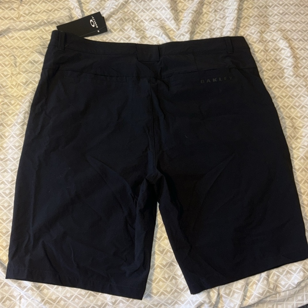 Oakley Take Pro Short 3.0. Color Black. Size 36 Regular fit - Picture 5 of 5